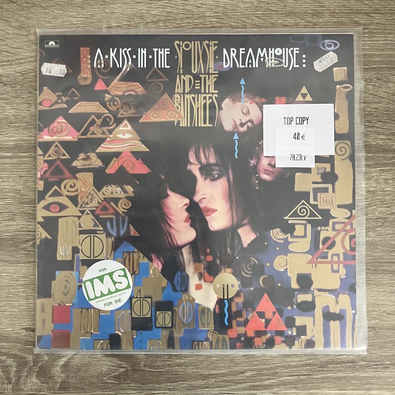 Siouxsie And The Banshees – A Kiss In The Dreamhouse