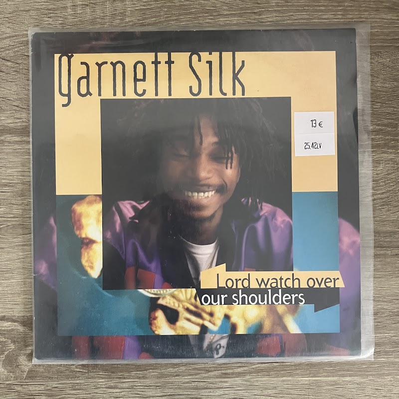 Garnett Silk – Lord Watch Over Our Shoulders
