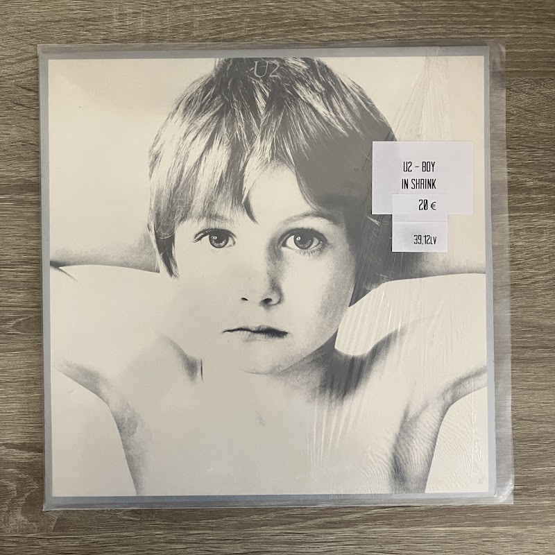 U2 – Boy (2)