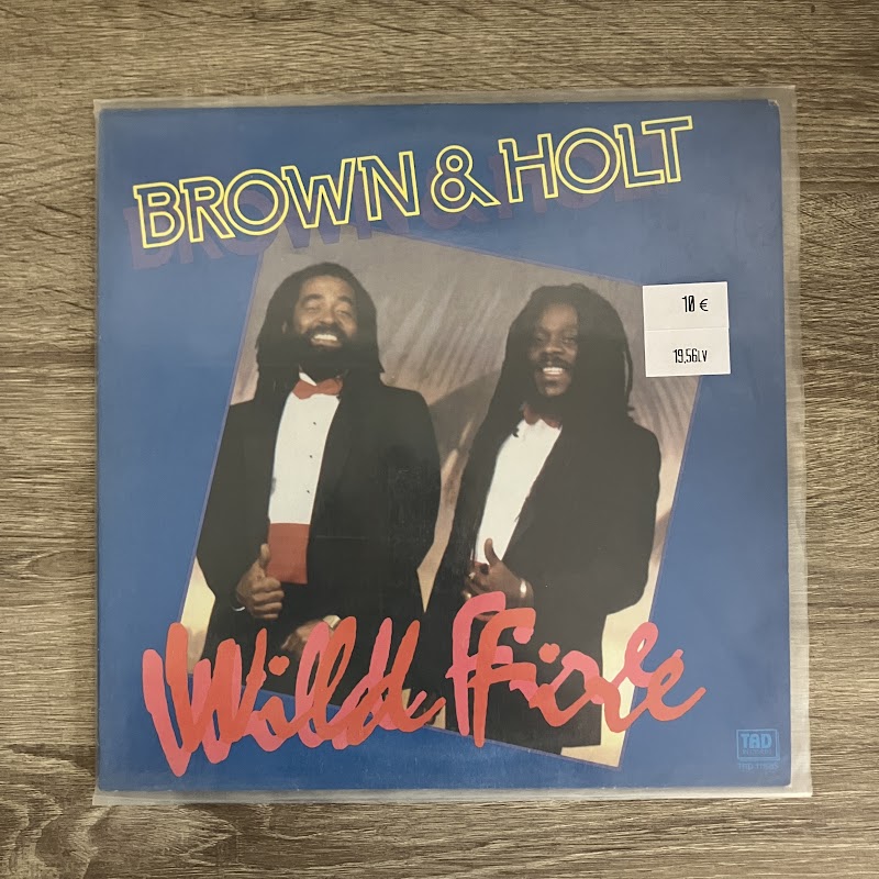 Dennis Brown & John Holt – Wild Fire