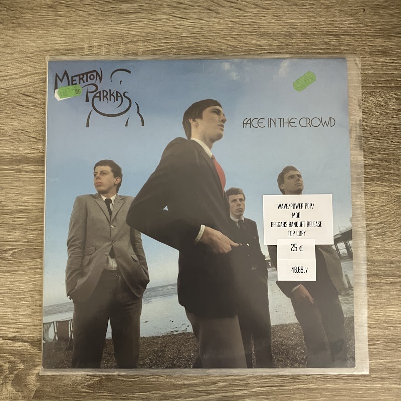 The Merton Parkas – Face In The Crowd