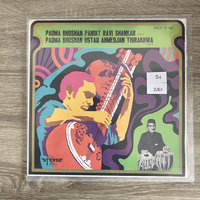 Padma Bhushan & Pandit Ravi Shankar – Padma Bhushan Ustad Ahmedjan Thirakhwa
