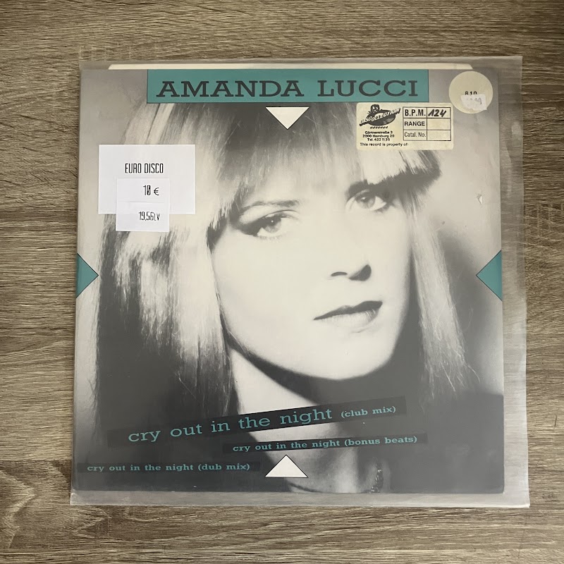 Amanda Lucci – Cry Out In The Night