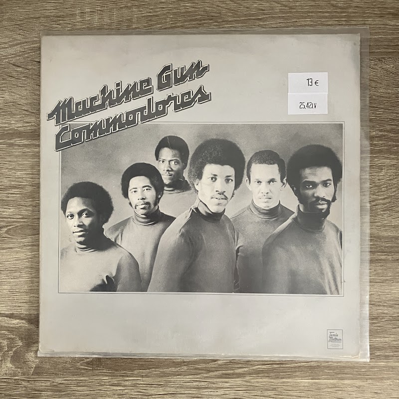 Commodores – Machine Gun