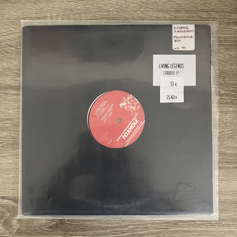 Living Legends – Foxhole EP