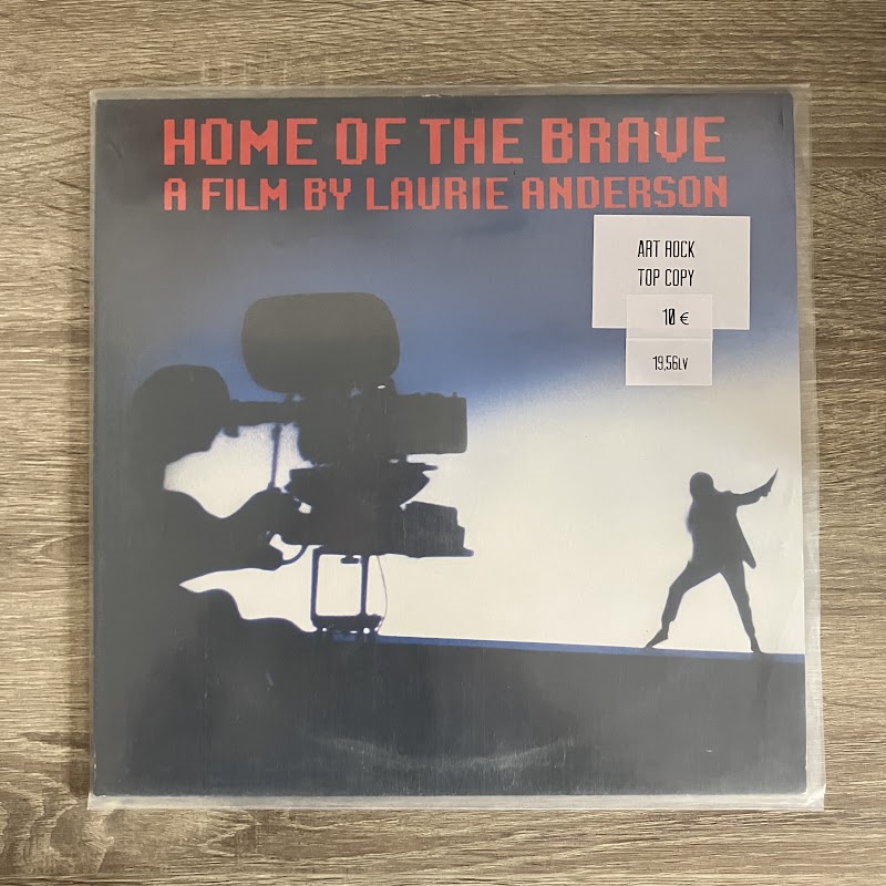 Laurie Anderson – Home Of The Brave